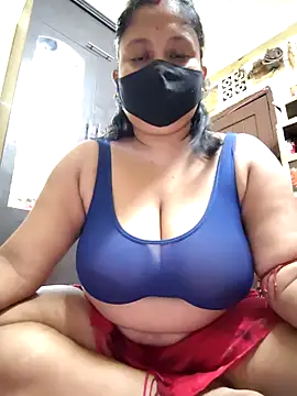 Curvy Trisha online show from 04.20.26