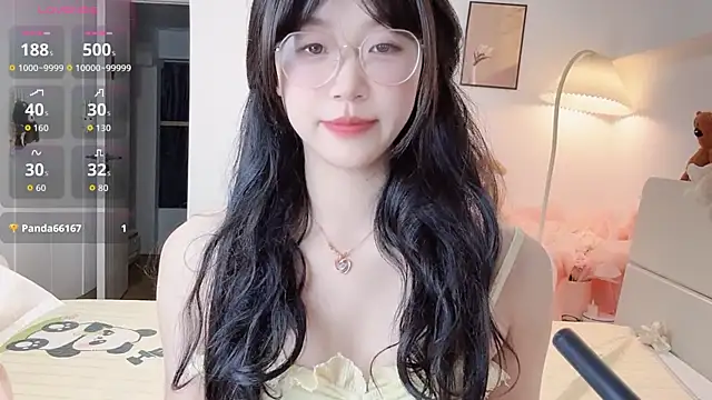 Snapshot of Luminous4173 chatting on 06.18.26 Luminous4173 online show from 06.18.26