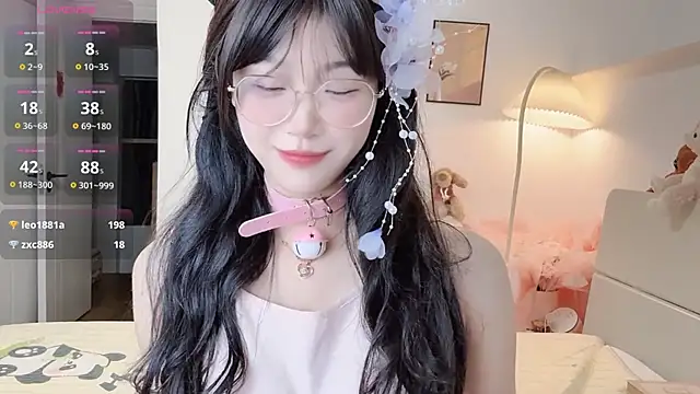 Snapshot of Luminous4173 chatting on 06.23.26 Luminous4173 online show from 06.23.26