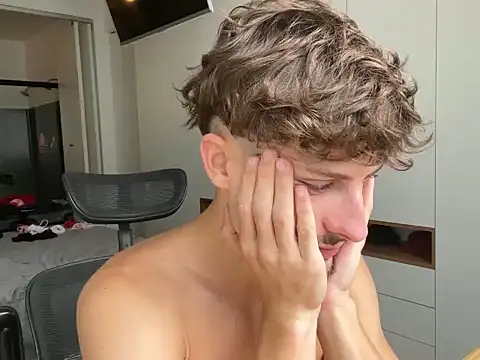 vitoraugustoxxx online show from 02.05.26