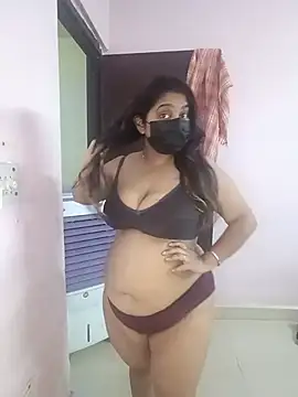 Snapshot of Aliya_Hott chatting on 06.06.26 Aliya Hott online show from 06.06.26