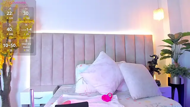 PixzyMartinez online show from 02.02.26