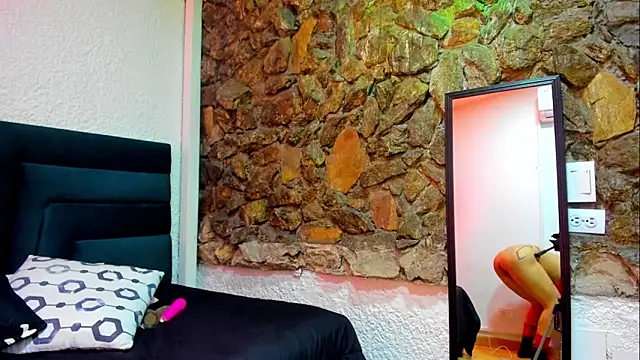 Dahliablack online show from 03.06.26