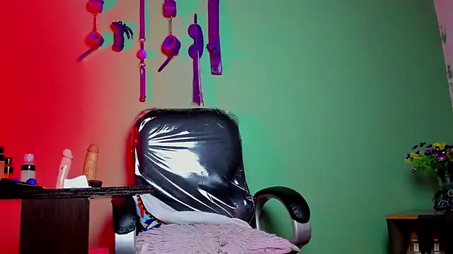 Snapshot of hazz_smith_ chatting on 02.20.26 hazz smith online show from 02.20.26