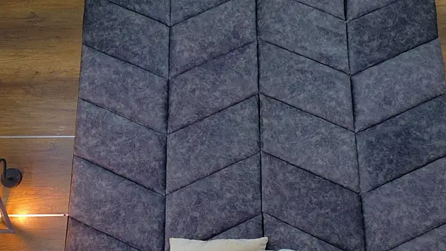 AnnieRouse   online show from 03.13.26