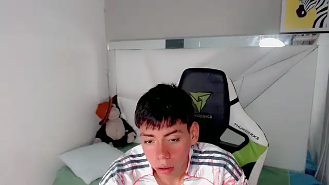 Snapshot of Liarr_ chatting on 02.18.26 Liarr online show from 02.18.26