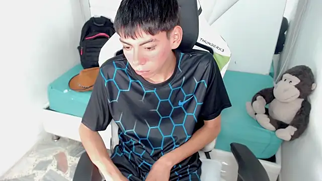 Snapshot of Liarr_ chatting on 02.25.26 Liarr online show from 02.25.26