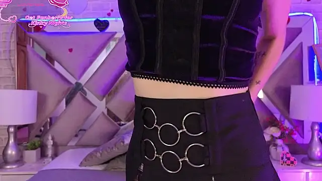 Snapshot of HarperrWest chatting on 02.23.26 HarperrWest online show from 02.23.26