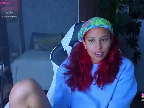 Snapshot of saphire_ chatting on 07.21.26 saphire online show from 07.21.26