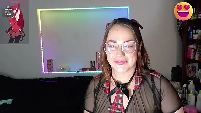 Snapshot of Tammy_Parker chatting on 02.15.26 Tammy Parker online show from 02.15.26