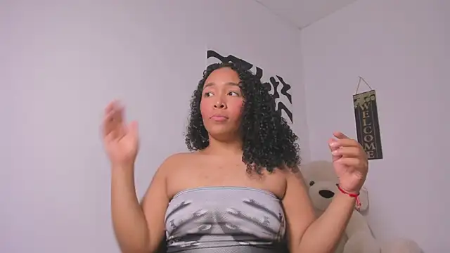 Nia13 online show from 04.11.26