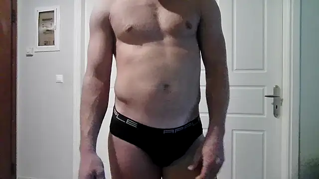 Snapshot of YoungforOld32 chatting on 03.03.26 YoungforOld32 online show from 03.03.26