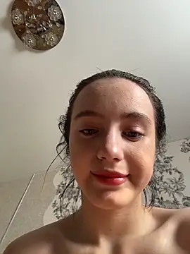 MiaTee online show from 03.02.26