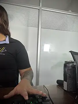 Snapshot of Nahomy_Benett chatting on 02.04.26 Nahomy Benett online show from 02.04.26