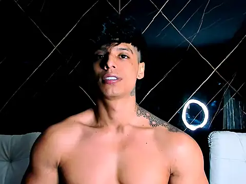 Wolfe Owen online show from 03.06.26