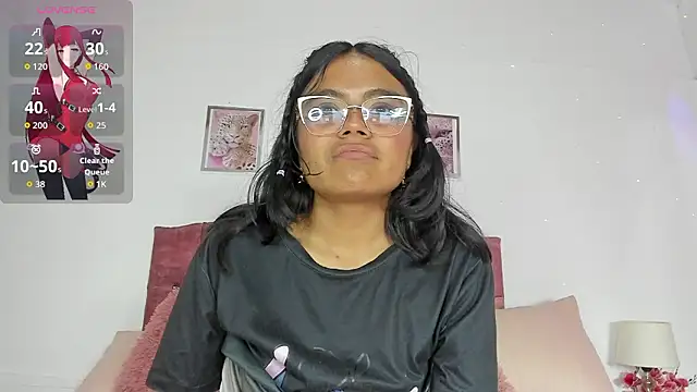 luna velveth online show from 03.24.26