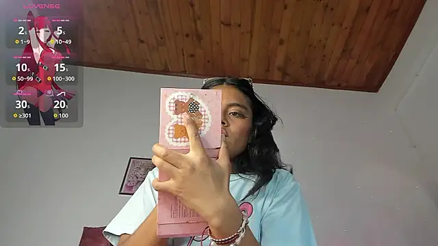 luna velveth online show from 03.27.26