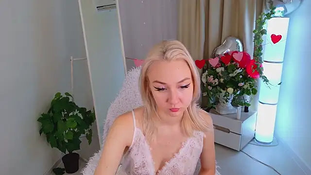 Audrey Kiss online show from 02.08.26