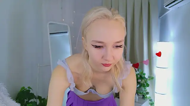 Audrey Kiss online show from 02.12.26