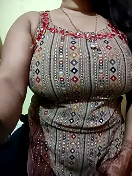 Snapshot of PARI51 chatting on 02.19.26 PARI51 online show from 02.19.26