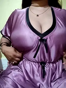 Snapshot of PARI51 chatting on 02.24.26 PARI51 online show from 02.24.26