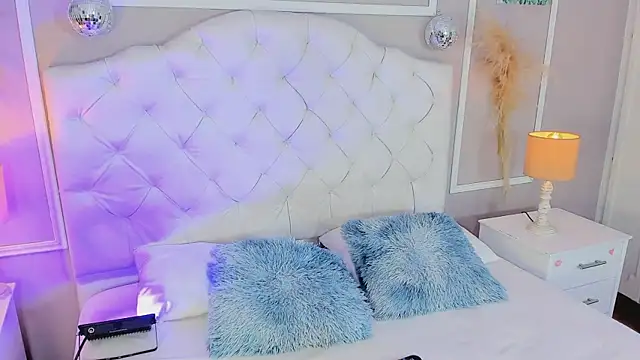 Snapshot of saryth_hott chatting on 02.06.26 saryth hott online show from 02.06.26