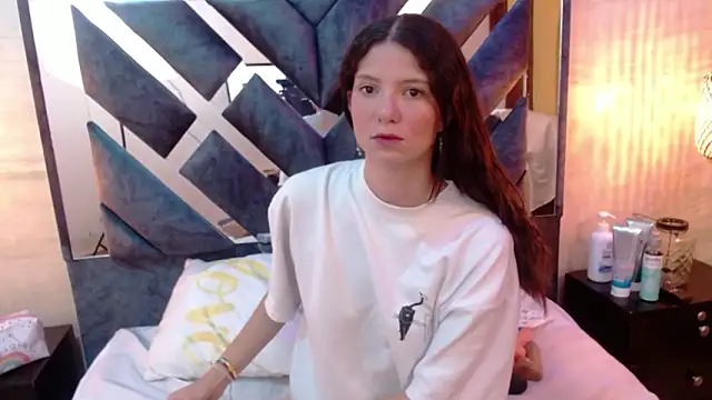 sofy bonnet online show from 02.18.26