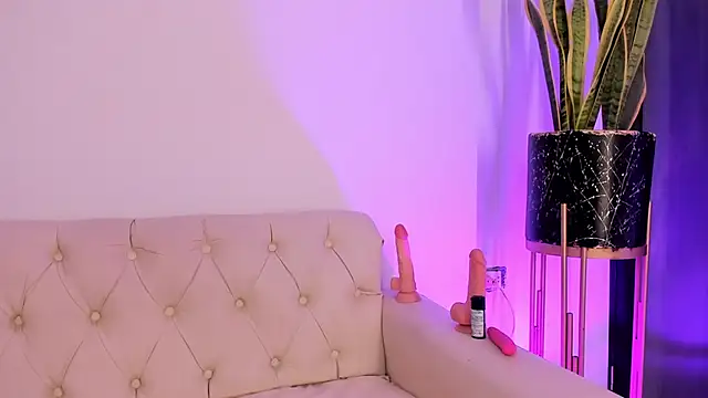 liorah wolf online show from 02.12.26