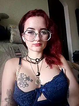 Snapshot of Persefoha chatting on 02.18.26 Persefoha online show from 02.18.26