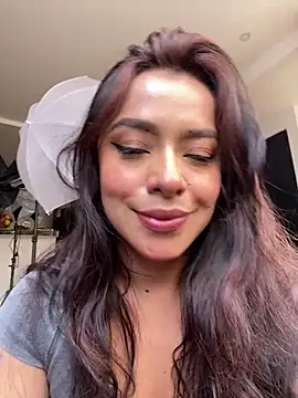 Snapshot of foxxy_lover chatting on 02.28.26 foxxy lover online show from 02.28.26