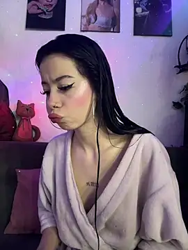 Snapshot of violettahotass chatting on 02.26.26 violettahotass online show from 02.26.26