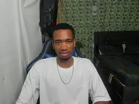 Snapshot of Kofi_exotic_2 chatting on 06.17.26 Kofi exotic 2 online show from 06.17.26