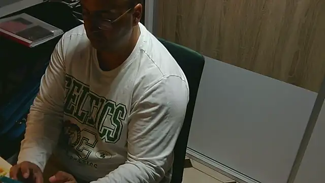Snapshot of VanillaTime78-Jorge chatting on 05.02.26 VanillaTime78-Jorge online show from 05.02.26