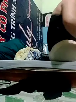 YIYI-502 online show from 02.24.26