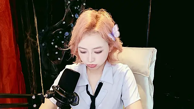 Snapshot of Lady-Mia777 chatting on 02.03.26 Lady-Mia777 online show from 02.03.26