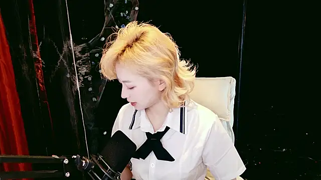 Snapshot of Lady-Mia777 chatting on 02.12.26 Lady-Mia777 online show from 02.12.26