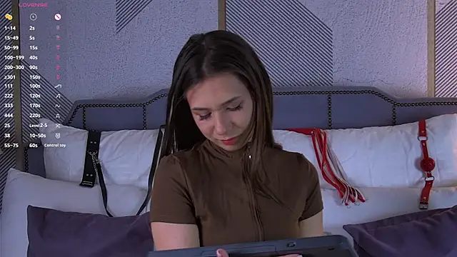 Treasure  Girl online show from 04.17.26