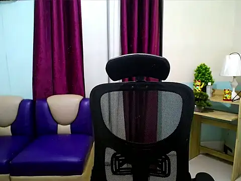 Snapshot of devine_goddess chatting on 05.16.26 devine goddess online show from 05.16.26