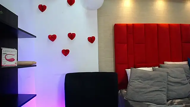 Luna Millers online show from 03.02.26