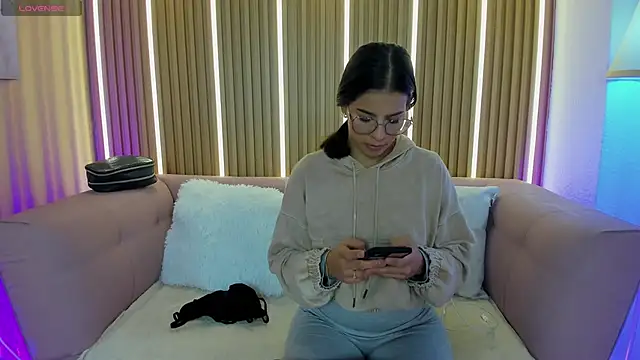Luna Millers online show from 05.26.26