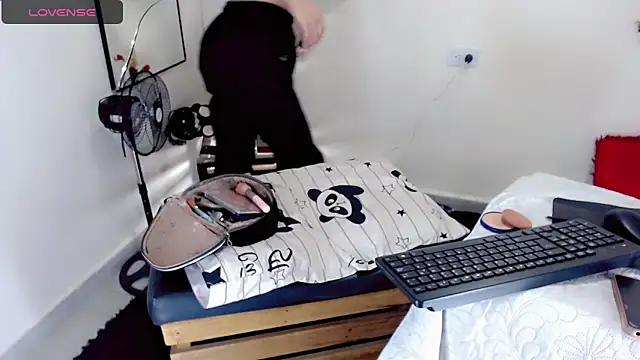 NathalialLooes online show from 03.03.26