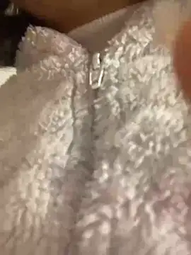 KarelyMitchel online show from 04.17.26