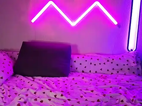 Snapshot of AlyaX_X chatting on 02.17.26 AlyaX X online show from 02.17.26