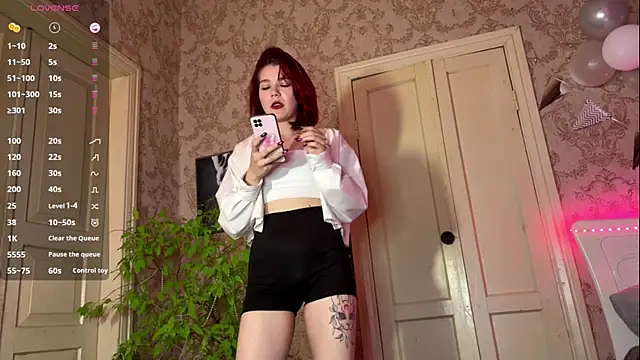 LaurynGeisinger online show from 04.03.26