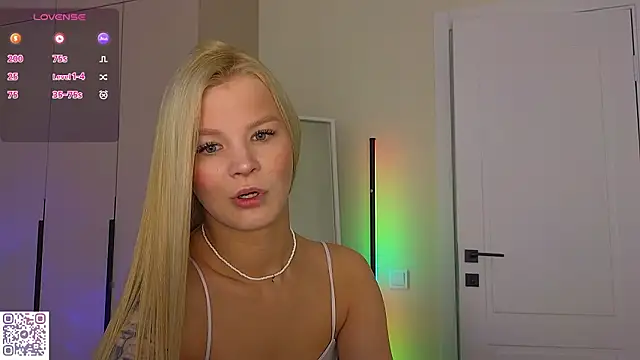 Snapshot of meowbaaby chatting on 02.18.26 meowbaaby online show from 02.18.26