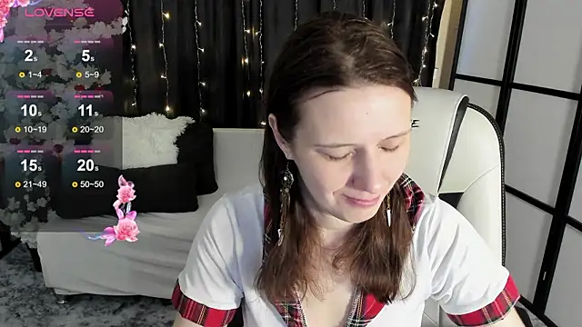 Snapshot of Kathrine_Meyer chatting on 02.05.26 Kathrine Meyer online show from 02.05.26