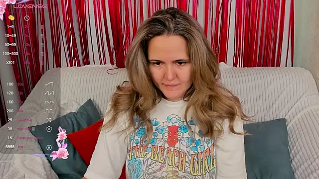 Snapshot of LilyBel chatting on 02.17.26 LilyBel online show from 02.17.26