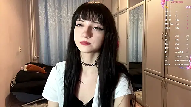 UrBabeLuna online show from 04.01.26