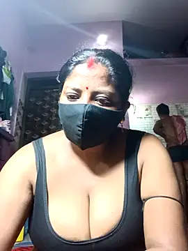 Snapshot of Fetish-Couple2 chatting on 02.11.26 Fetish-Couple2 online show from 02.11.26