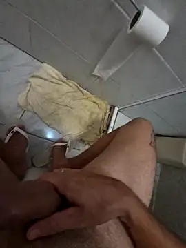 Snapshot of biel13cm chatting on 02.18.26 biel13cm online show from 02.18.26